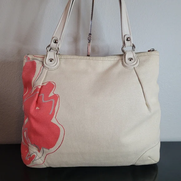 Coach Poppy Signature Coral Ivory Canvas Sequin Glam Shoulder Bag - Picture 4 of 16